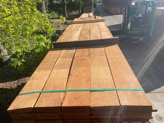 Ca. 50x Angelim Pedra Beschoeiingsplanken, 20x200mm, lengte 450cm